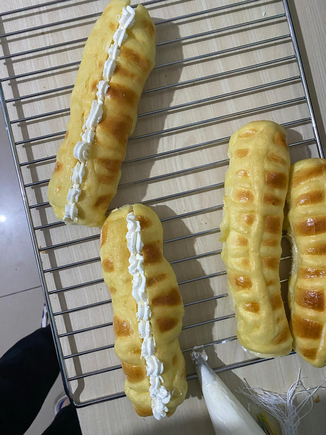 面包房里最受欢迎的毛毛虫面包