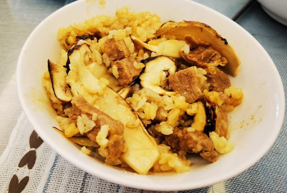 【电饭煲松茸焖饭】