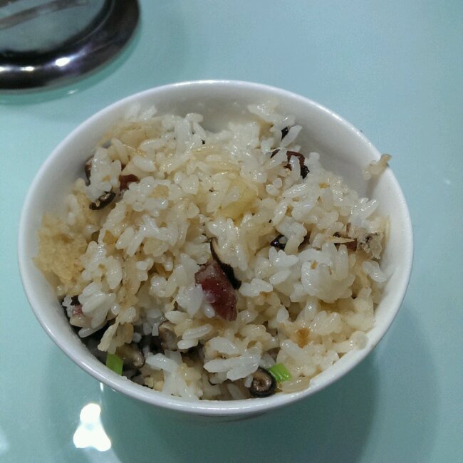 电饭锅版香菇腊肠饭