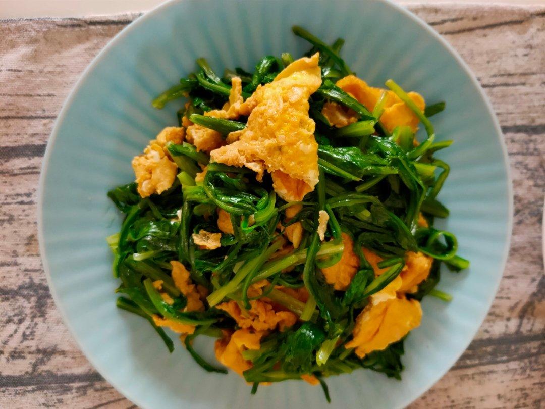 油麦菜炒鸡蛋