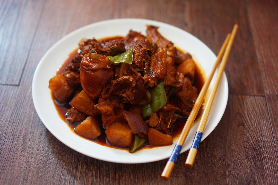 正宗新疆大盘鸡+裤带面