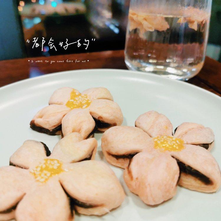 绿豆沙馅桃花酥