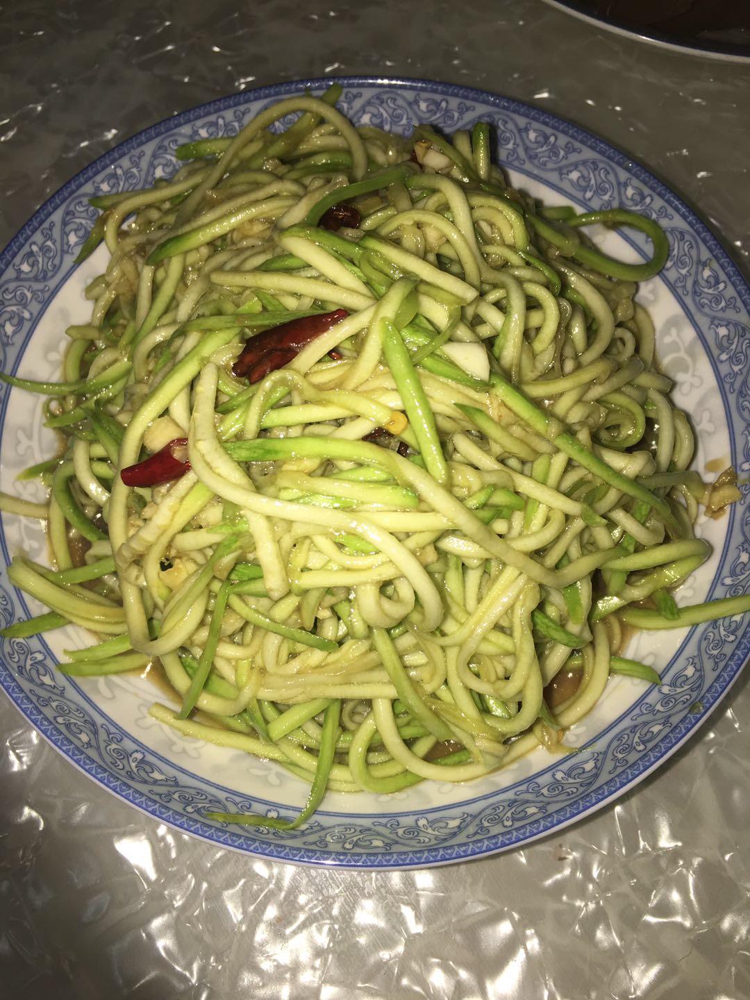 炝拌西葫芦丝