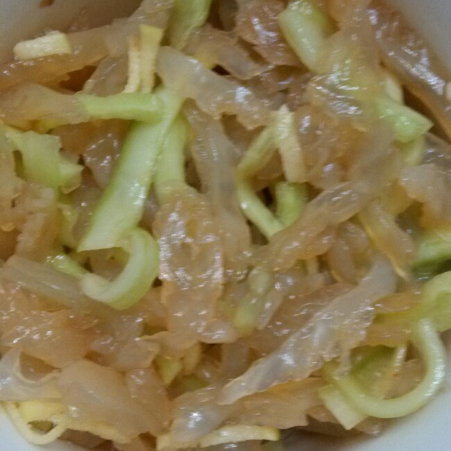 凉拌海蜇头