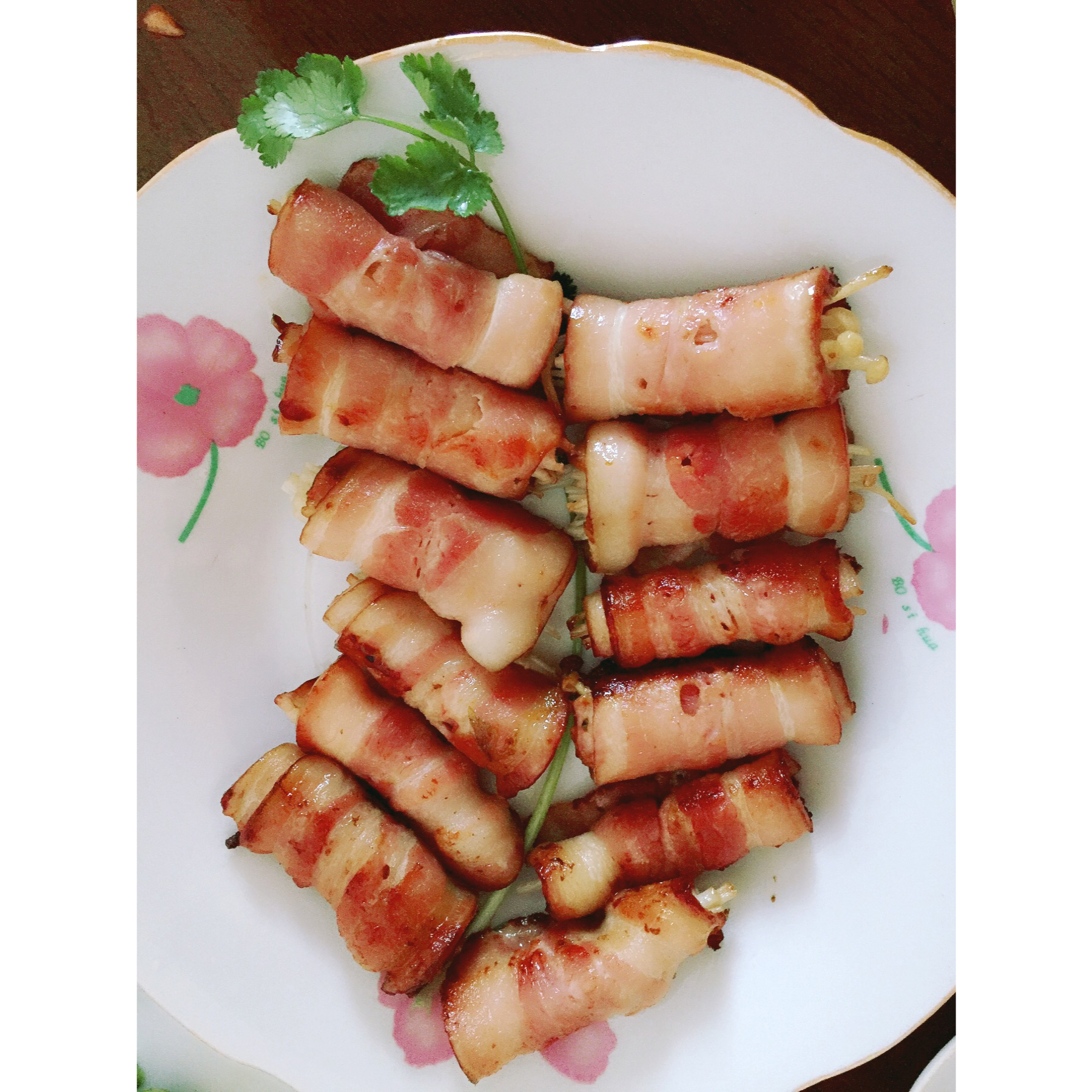 香煎培根金针菇卷