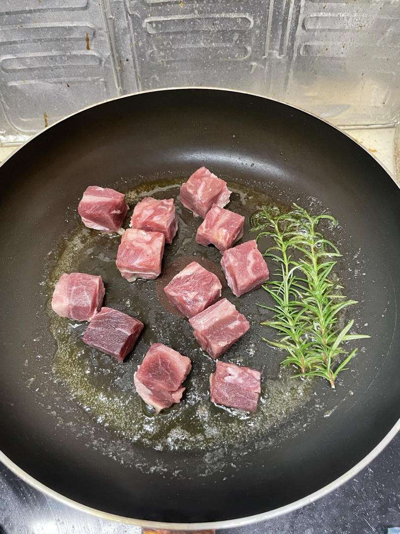 超级好吃的香煎牛肉粒🍽️