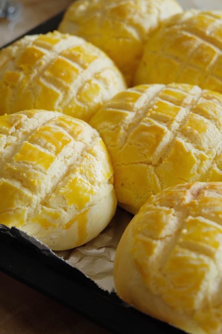 好吃到炸裂的港式菠萝包（附带制作酥皮的小视频）