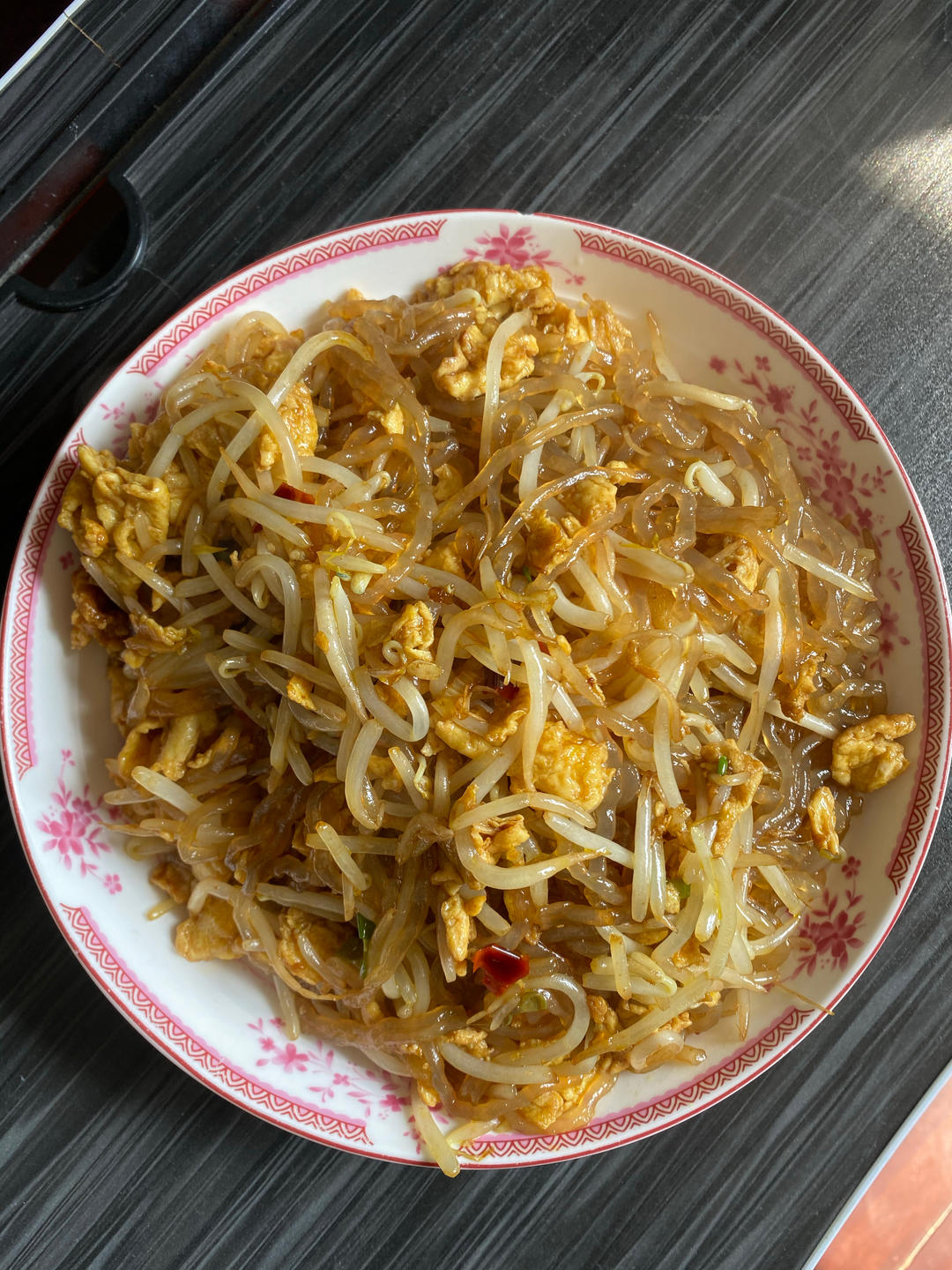 家庭版炒合菜【绿豆芽粉条炒鸡蛋】