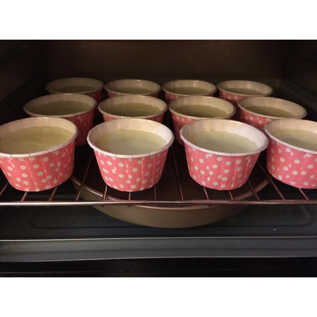 消耗淡奶油之作——淡奶油小蛋糕