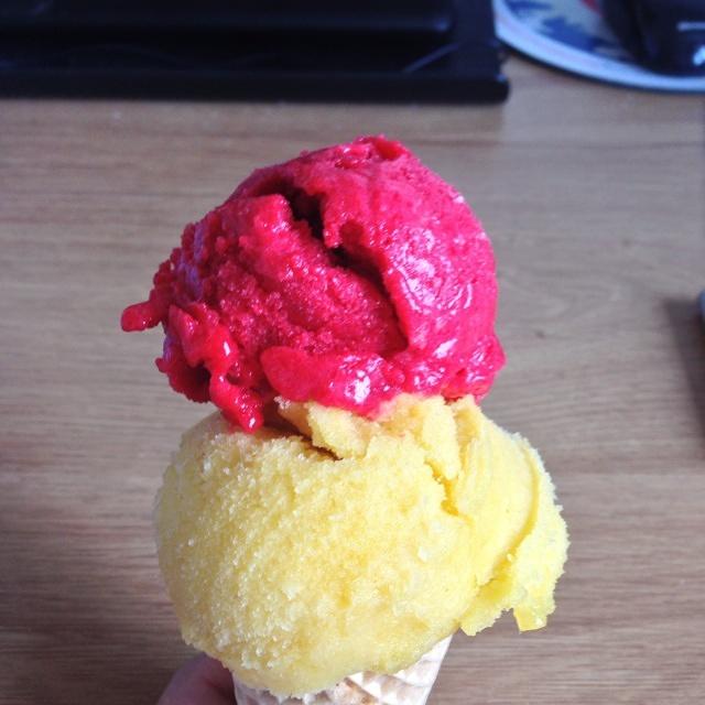 冰淇淋-芒果苹果沙冰+覆盆子冰淇淋（最简单的方子）的做法