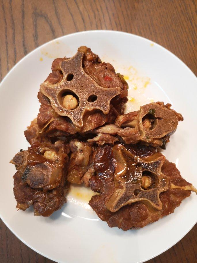 堂妈教你做红汤羊蝎子火锅