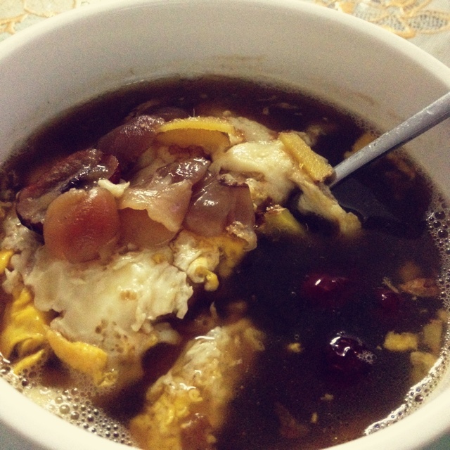 红枣桂圆枸杞红糖水