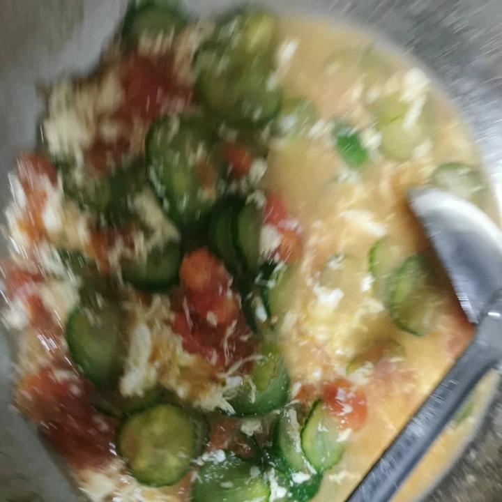 鸡蛋西红柿黄瓜汤