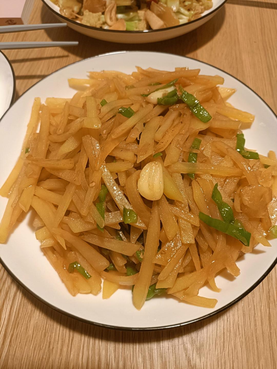 青椒土豆丝（炒制不粘锅，入口不软烂）