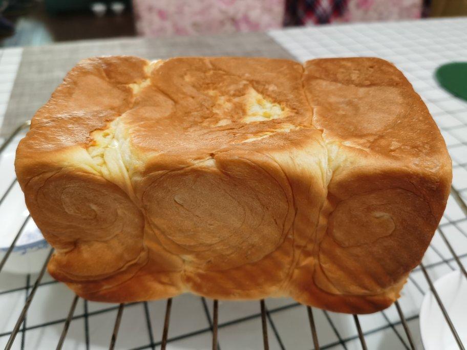 吐司，奶香手撕面包，超级香浓