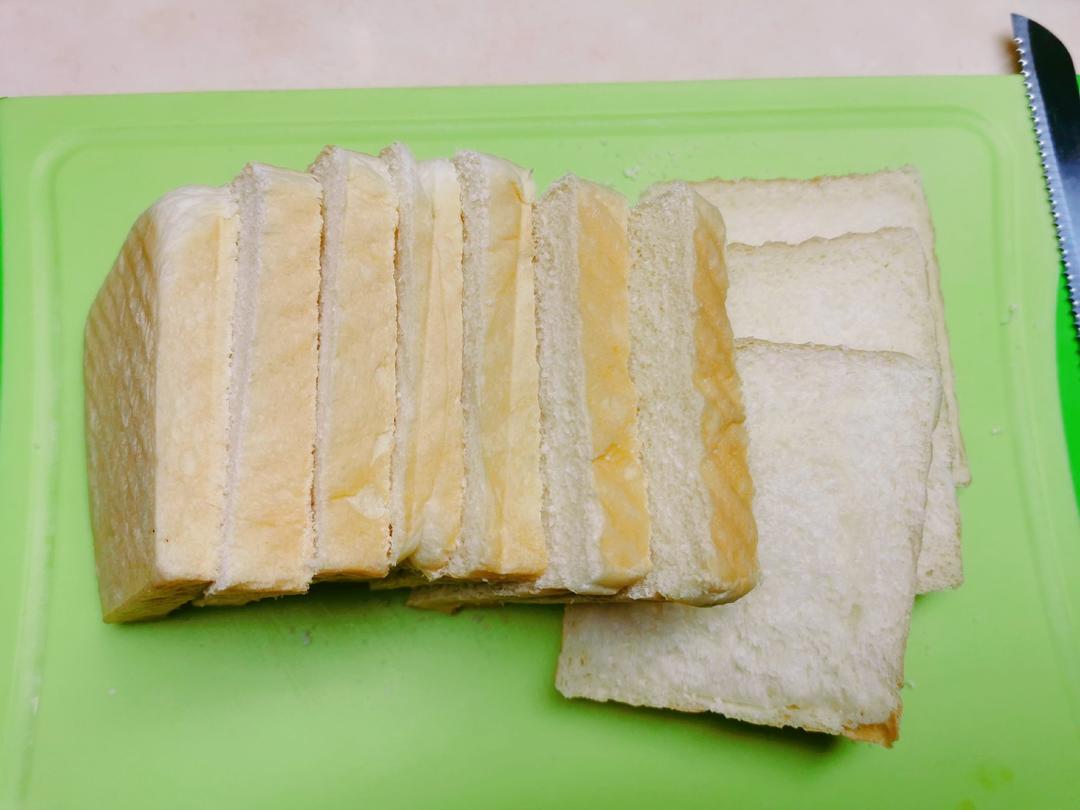 用烤箱自己做面包--手工牛奶吐司面包