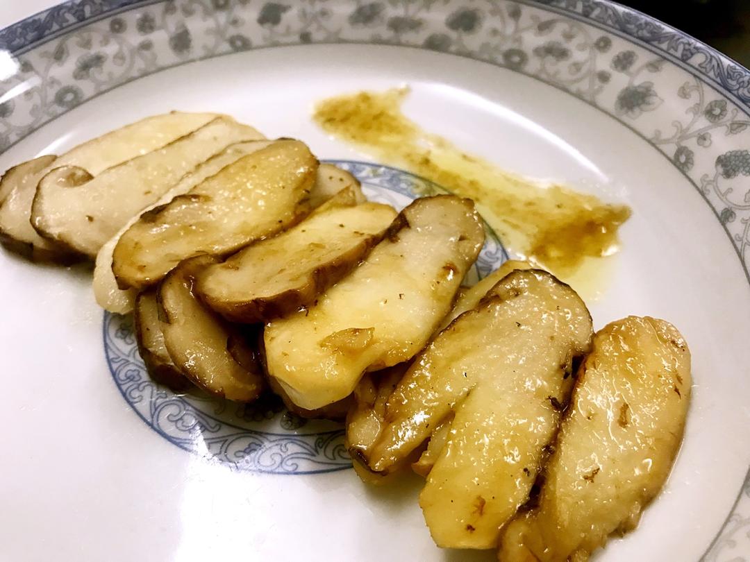 黄油煎松茸