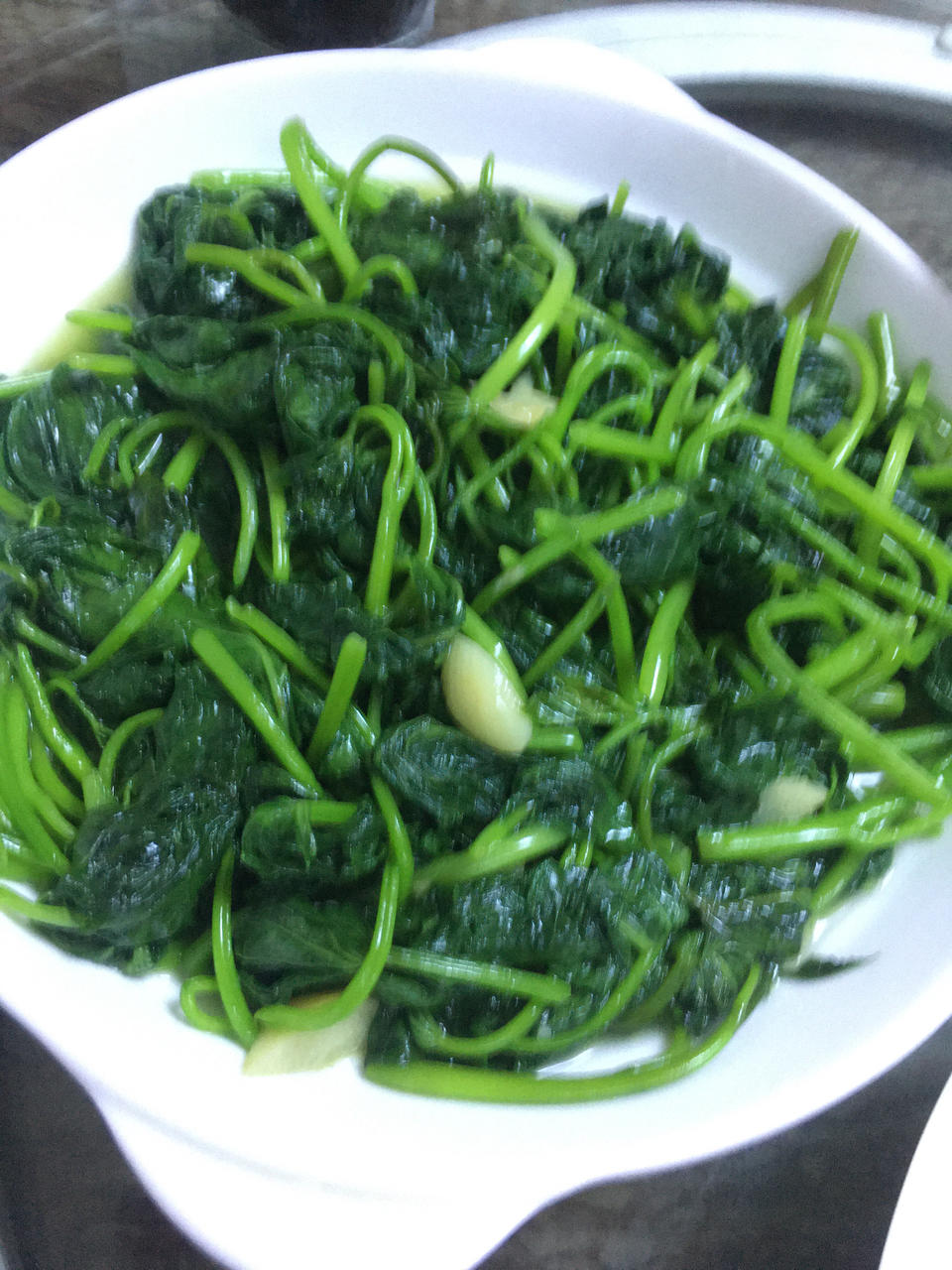 蒜蓉炒红薯叶