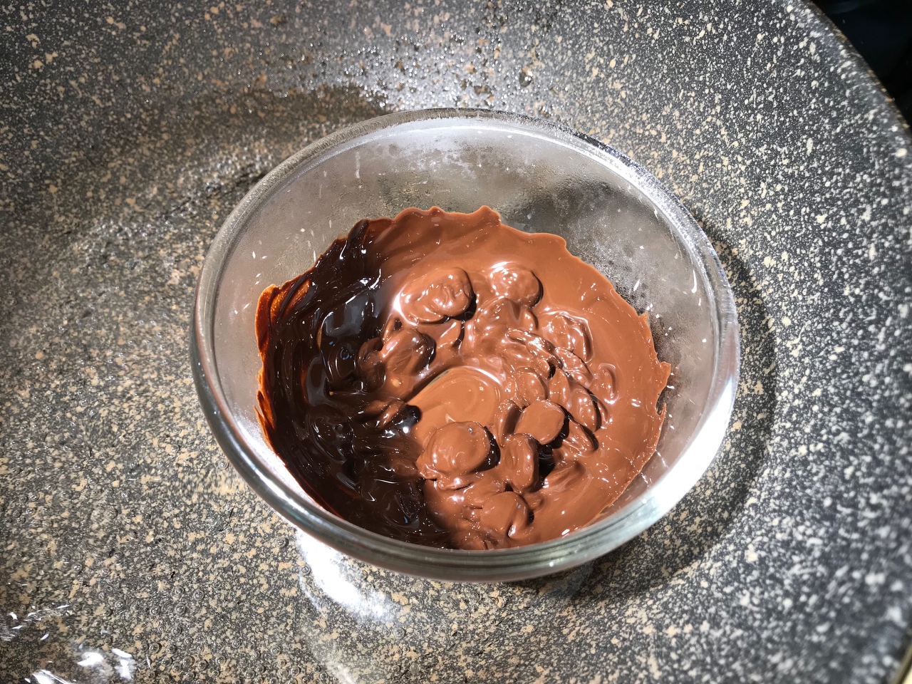 巧克力榛子慕斯蛋糕的做法 步骤15