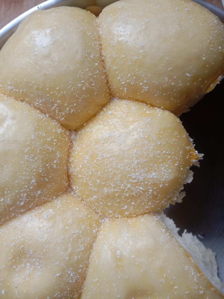 鸡蛋牛奶蒸面包