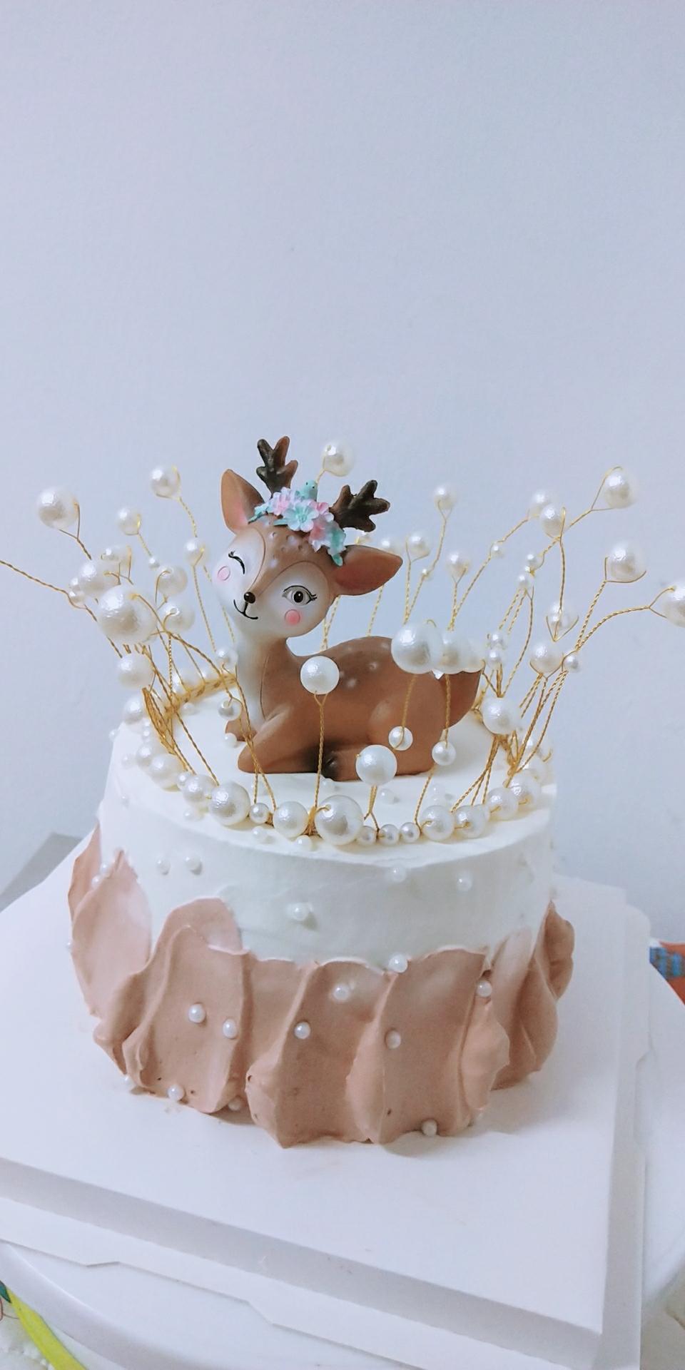 网红小鹿生日蛋糕六寸