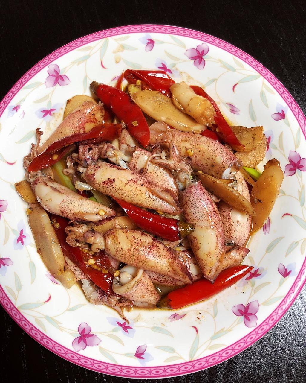 左手在秋天做的爆炒小管