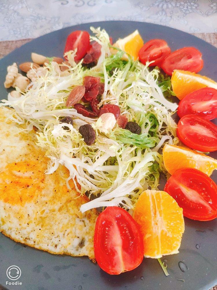 藜麦蔬菜沙拉（减肥食谱）