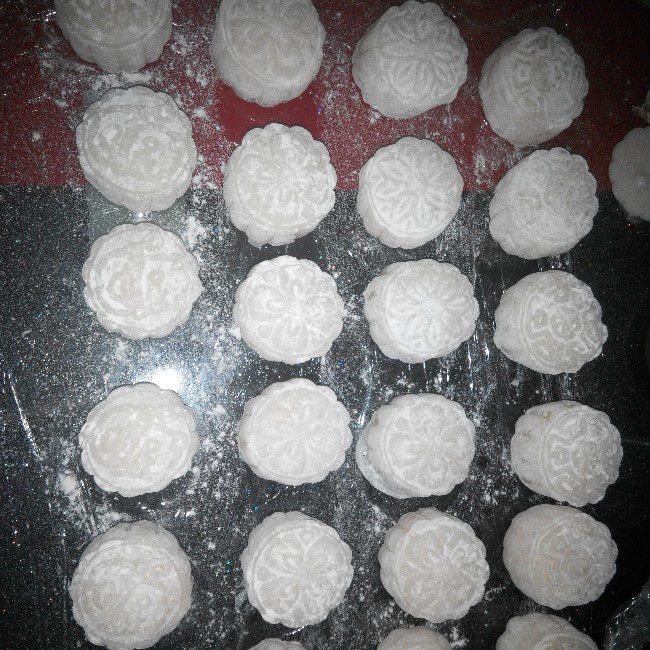 奶黄冰皮月饼
