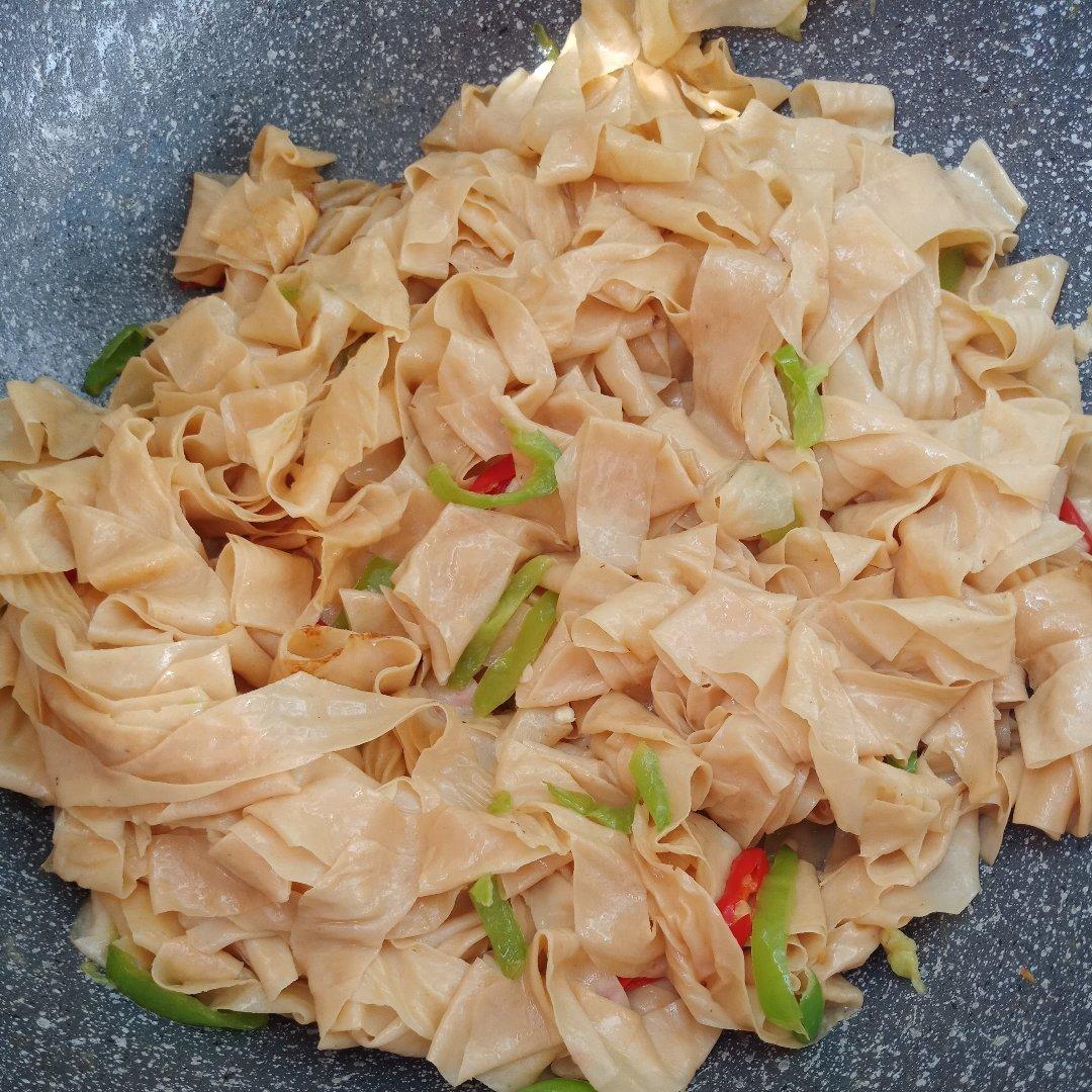 辣椒炒豆皮
