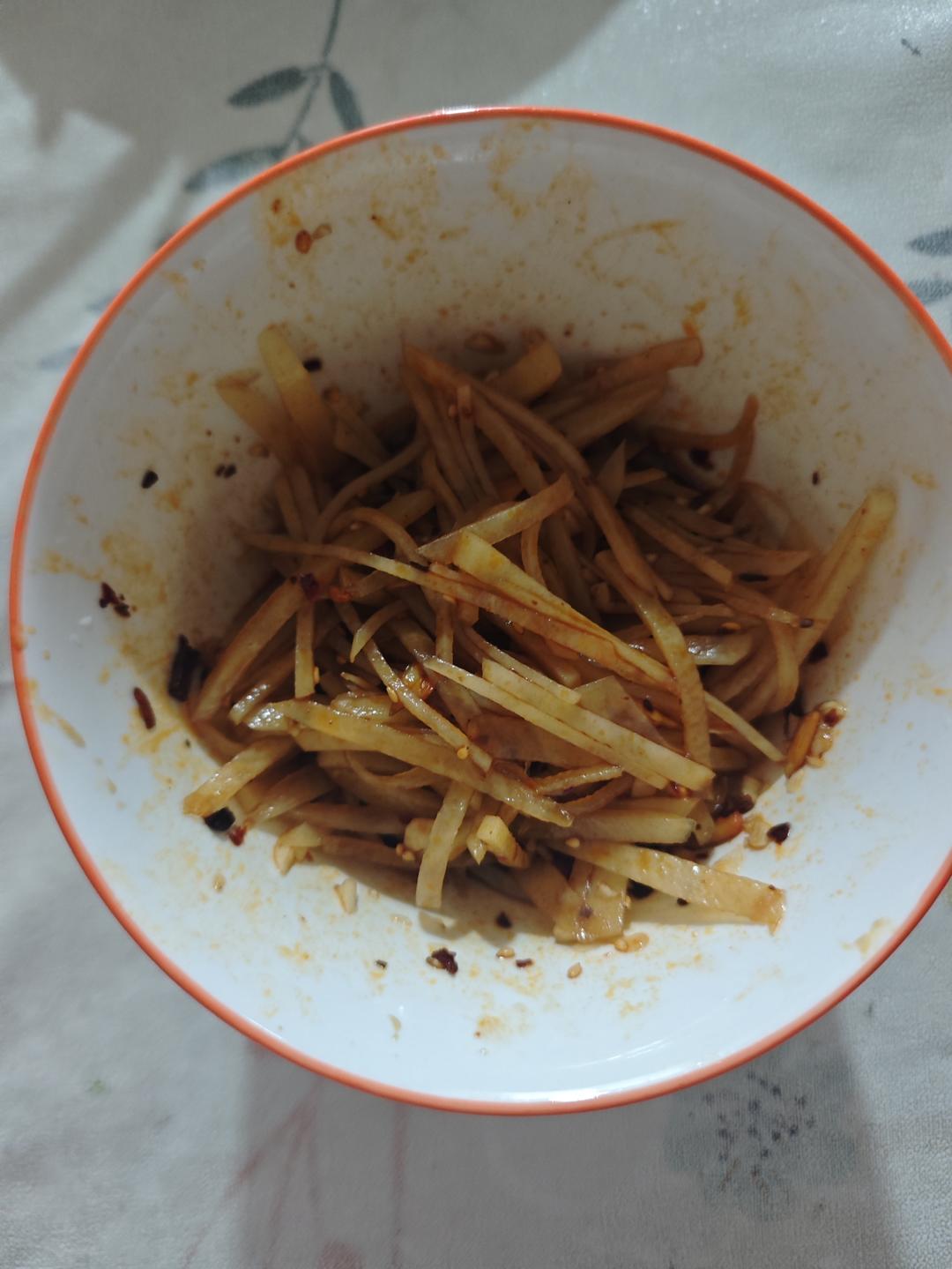 香辣开胃的凉拌土豆丝