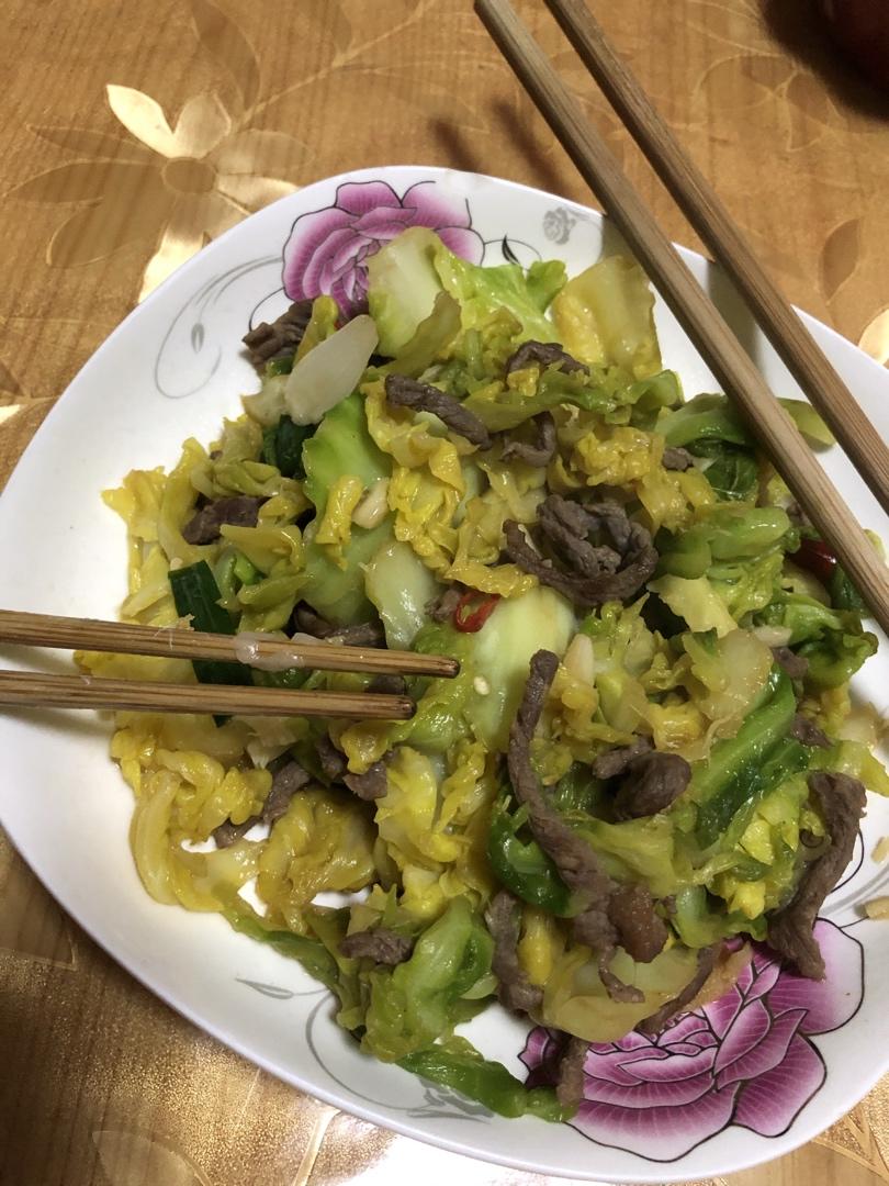 包菜炒肉