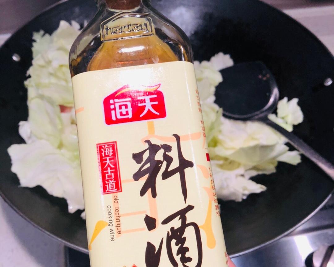 🥓培根炒手撕包菜（微辣）🥓—中西结合❗️惹味好下饭❗️的做法 步骤4