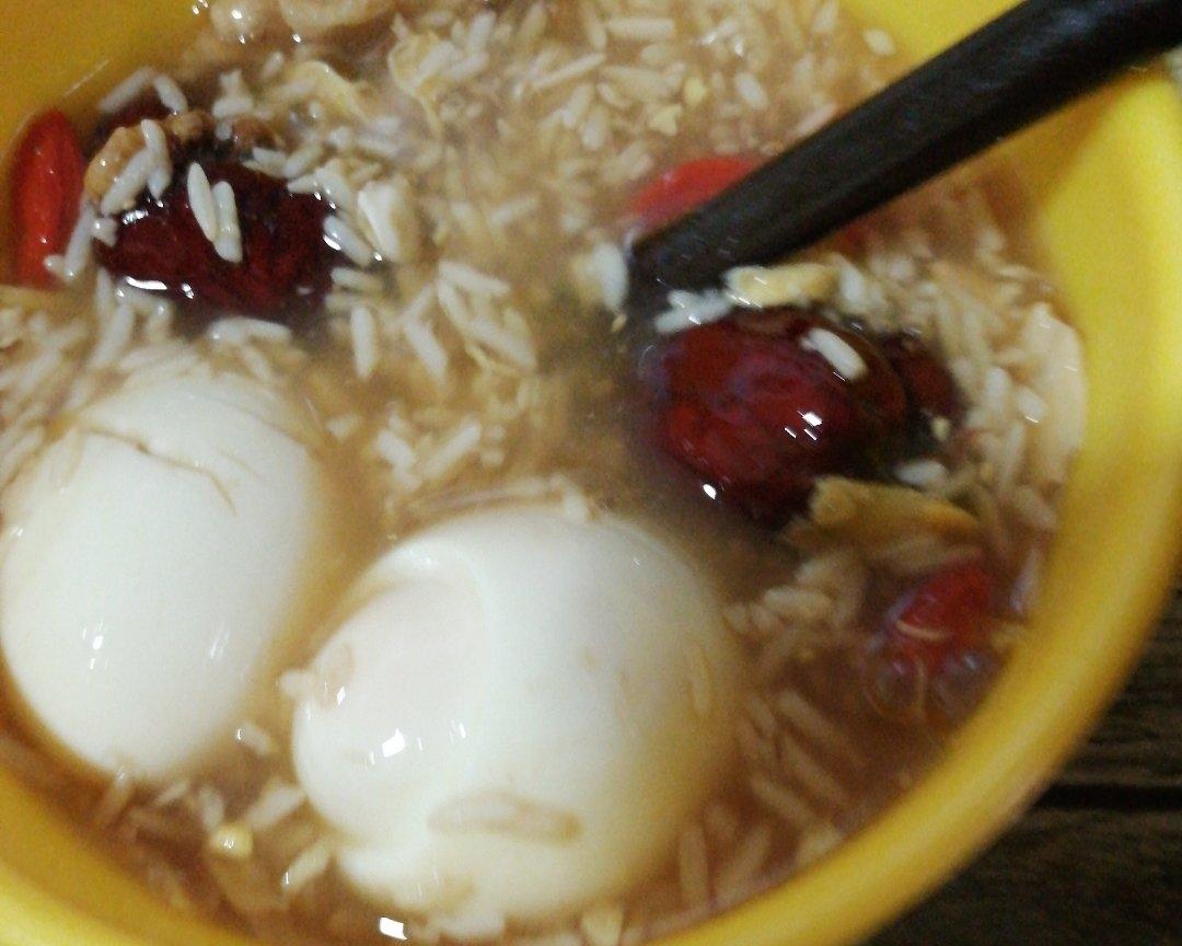 排湿气大姨妈神器👑酒酿鸡蛋的做法