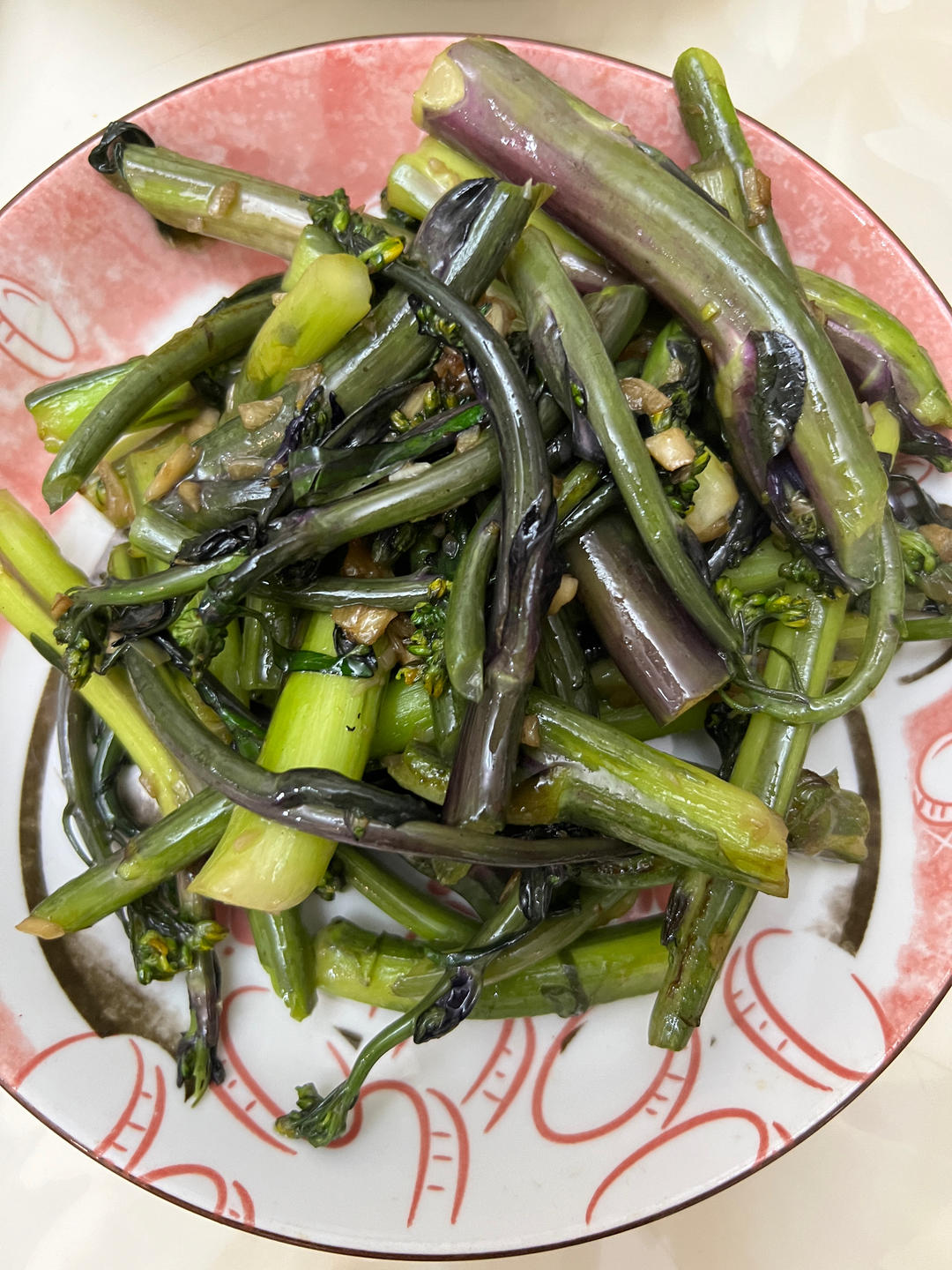 蒜香红菜苔