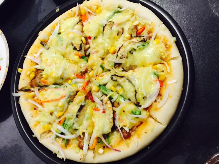 seven,做的厚底鲜虾培根披萨