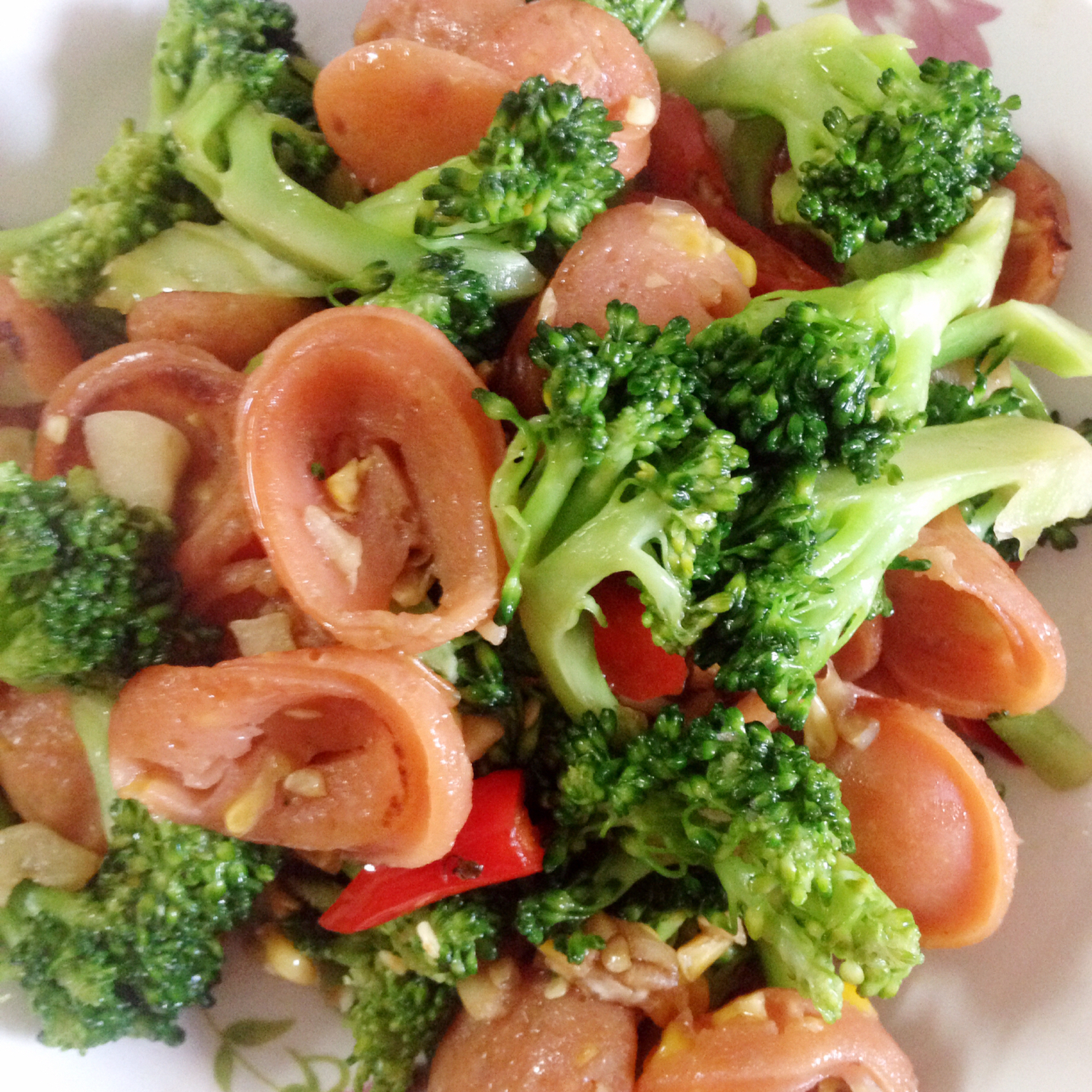 蒜香西兰花炒脆皮肠