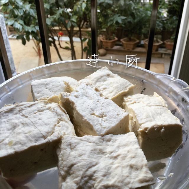家庭自制豆腐(白菜虾米豆腐)的做法