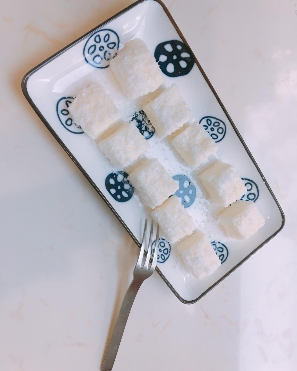 完胜85度C牛奶椰丝小方