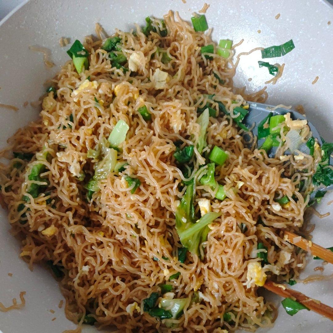 大牌档炒米粉