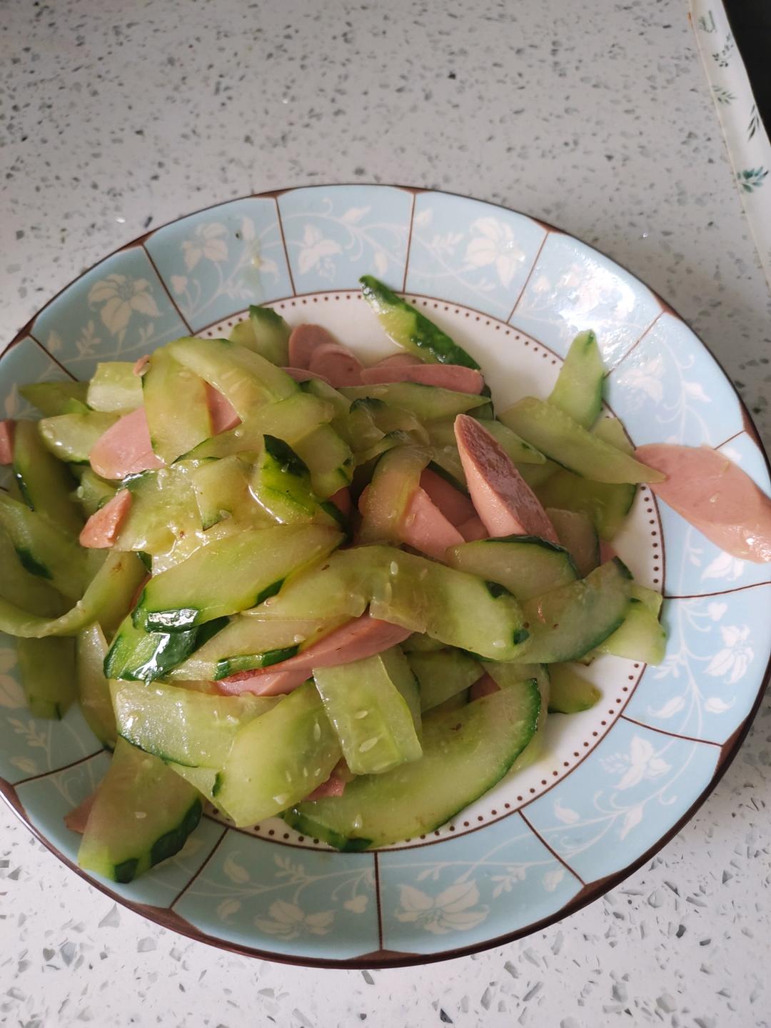 黄瓜炒火腿肠