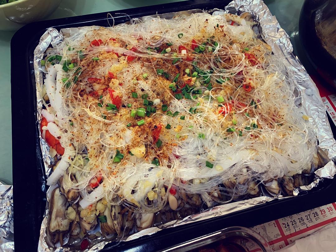 蒜蓉金针菇烤花蛤虾