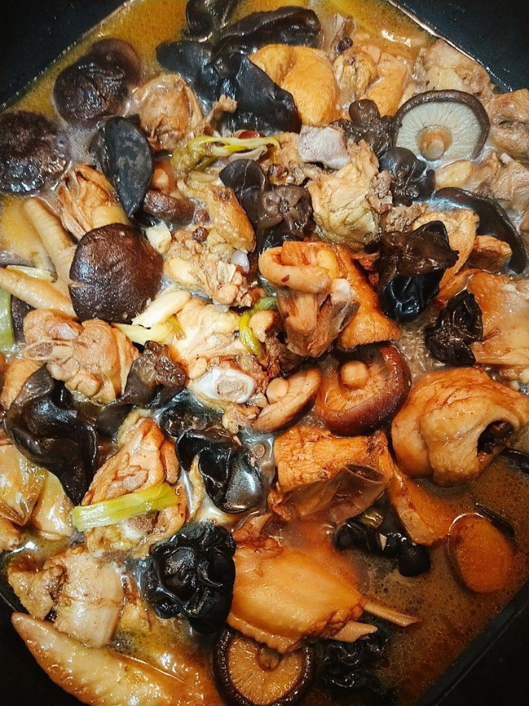 小鸡炖蘑菇