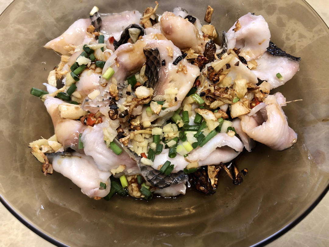 美味的油泼黑鱼片