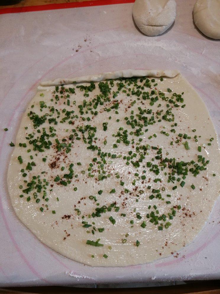 堂妈教你做飘香葱油饼