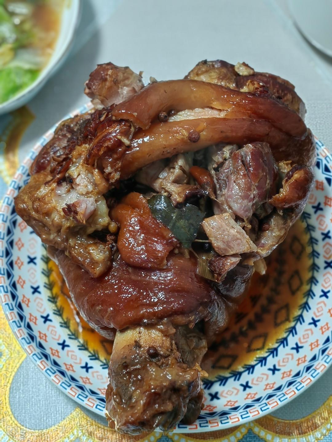 【红烧肘子】（家庭版卤蹄膀）