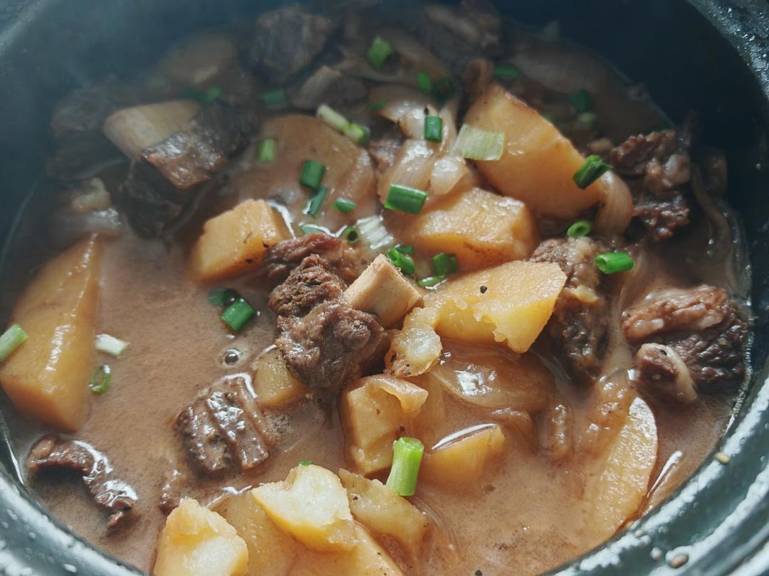 牛仔骨炖土豆