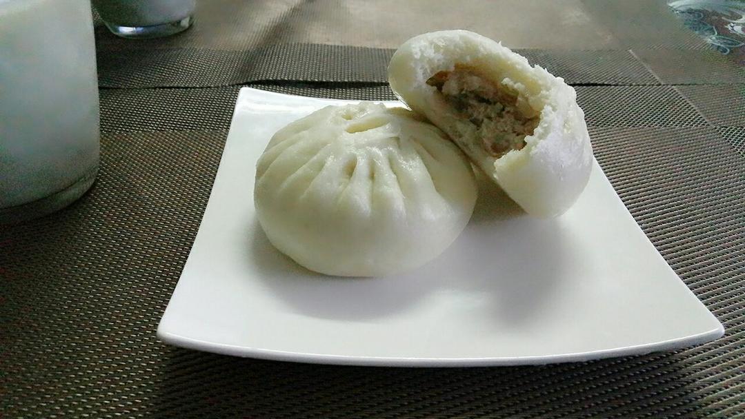 我家宝贝叫肉圆做的榨菜鲜肉包子