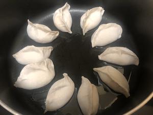海苔抱蛋煎饺（无葱无盐版）的做法 步骤1