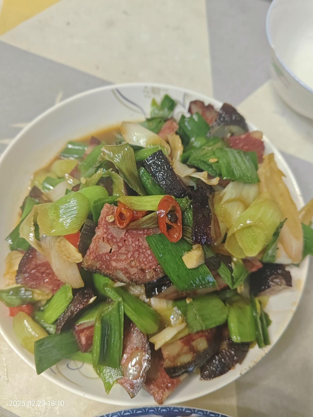 能干两碗饭的猪血丸子炒青蒜 你恰过冒啊