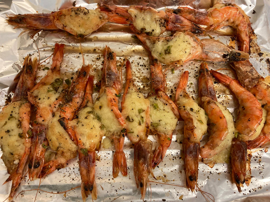 超美味的蒜香芝士烤斑节虾